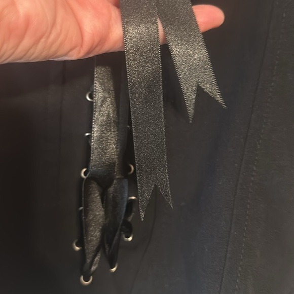 Bisou Bisou brand Black Coset Size 4 - Picture 10 of 11